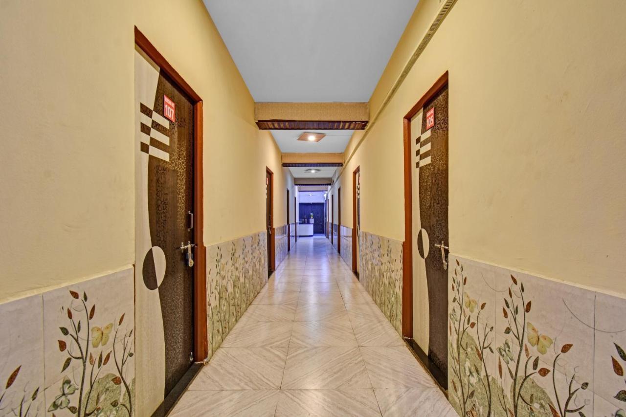 OYO Flagship 84564 Hotel Jaideep Dehu Exterior foto